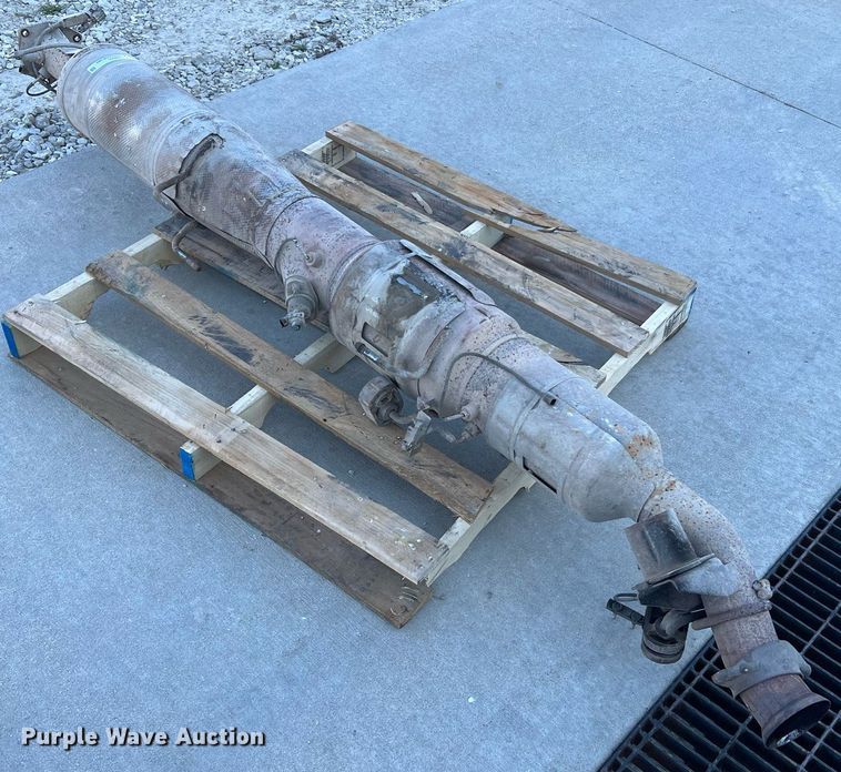 image for item LI9602 Catalytic converter