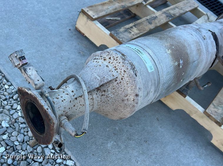 image for item LI9602 Catalytic converter