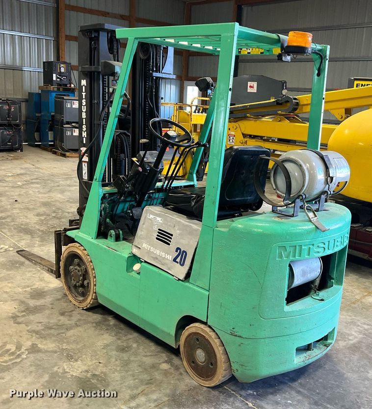 image for item LI9604 Mitsubishi FGC20  forklift