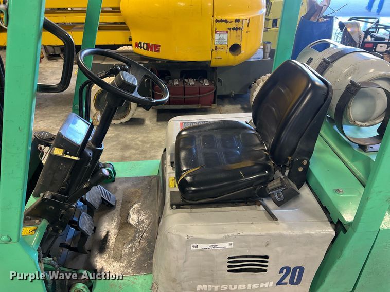 image for item LI9604 Mitsubishi FGC20  forklift