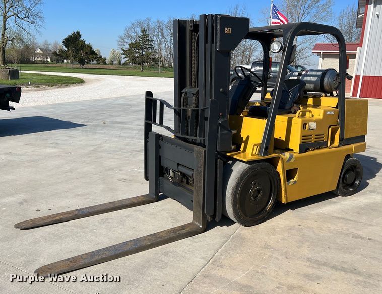 image for item LI9606 Caterpillar T125D  forklift