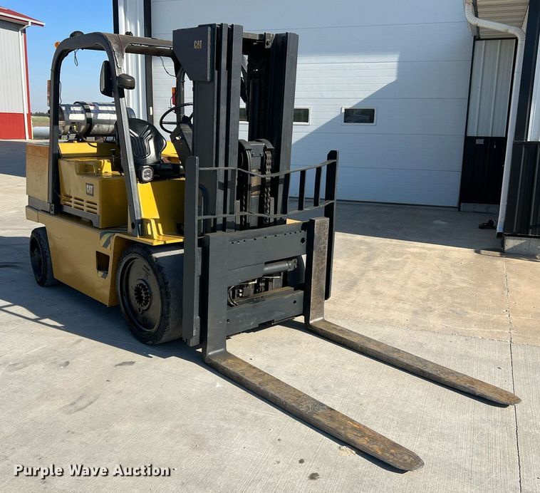 image for item LI9606 Caterpillar T125D  forklift