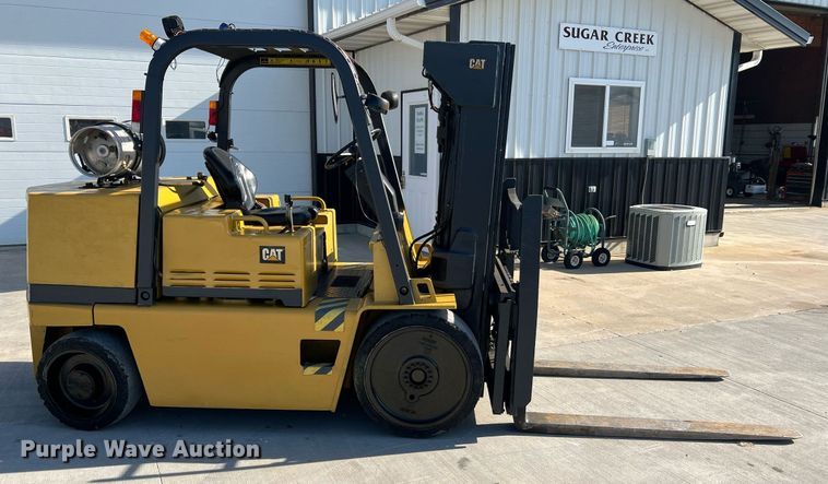 image for item LI9606 Caterpillar T125D  forklift