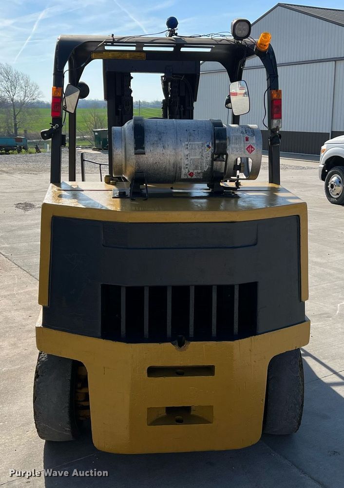 image for item LI9606 Caterpillar T125D  forklift