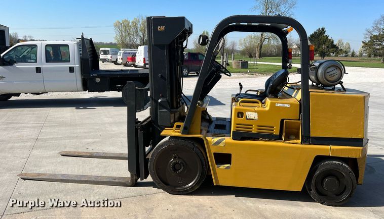 image for item LI9606 Caterpillar T125D  forklift