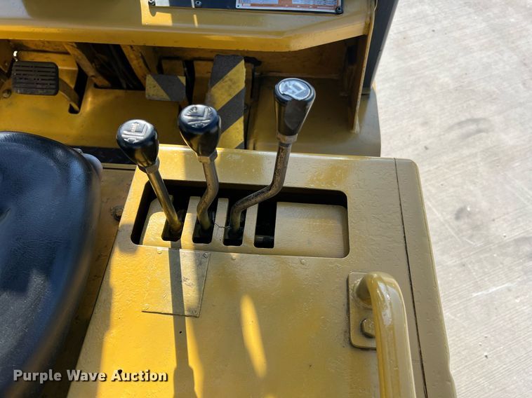 image for item LI9606 Caterpillar T125D  forklift