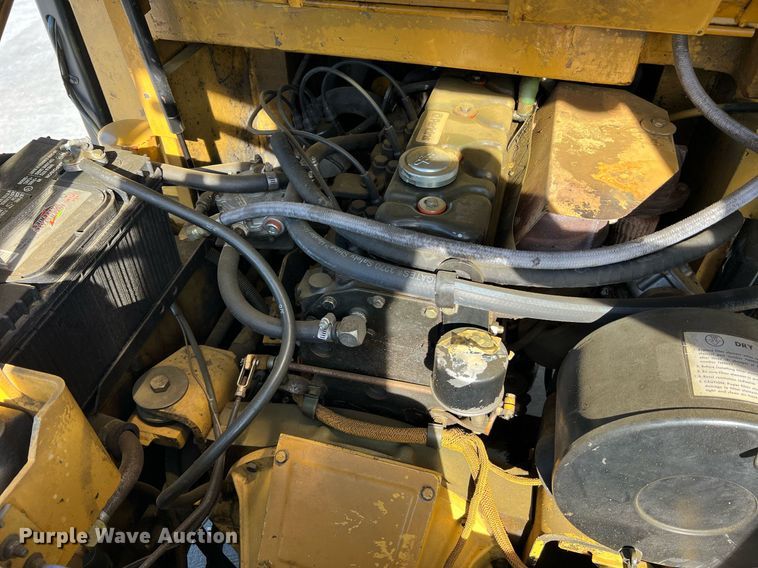 image for item LI9606 Caterpillar T125D  forklift