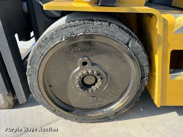 image for item LI9606 Caterpillar T125D  forklift