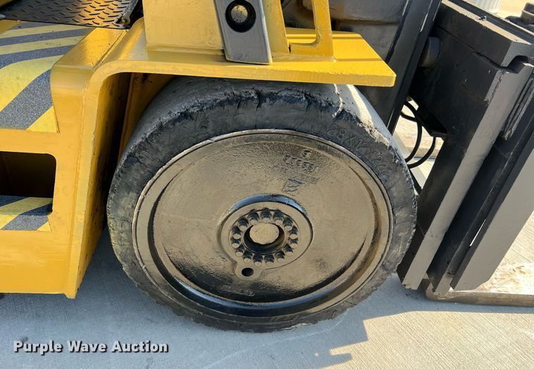 image for item LI9606 Caterpillar T125D  forklift