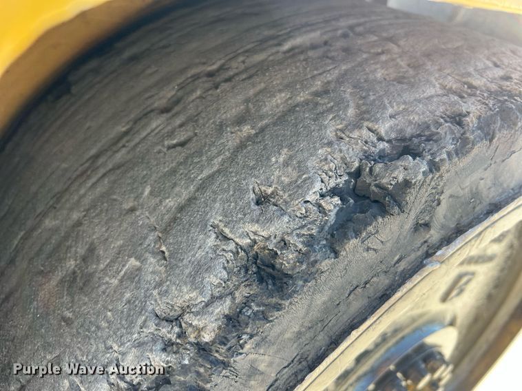 image for item LI9606 Caterpillar T125D  forklift