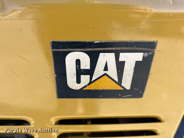 image for item LI9606 Caterpillar T125D  forklift