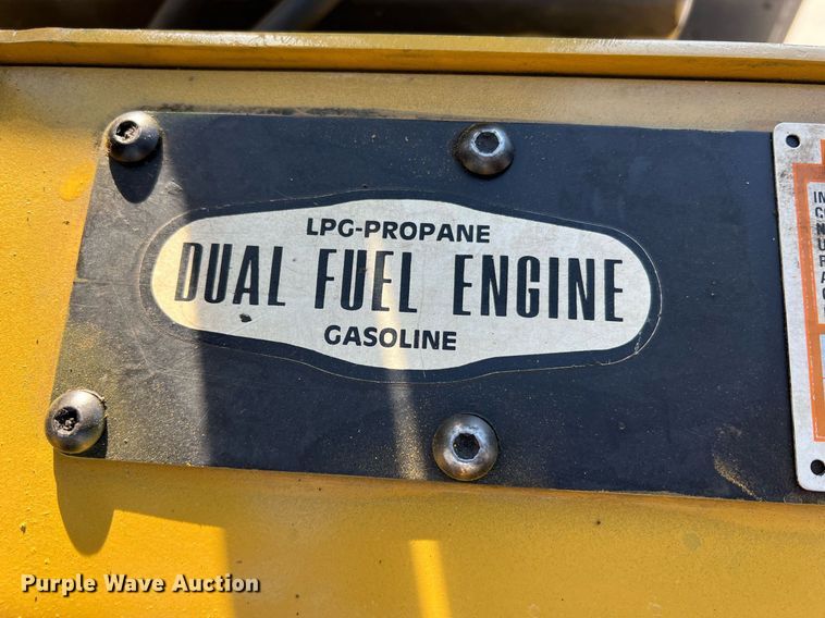 image for item LI9606 Caterpillar T125D  forklift