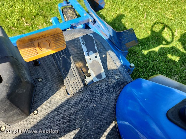 image for item LJ9042 New Holland G6035  lawn mower