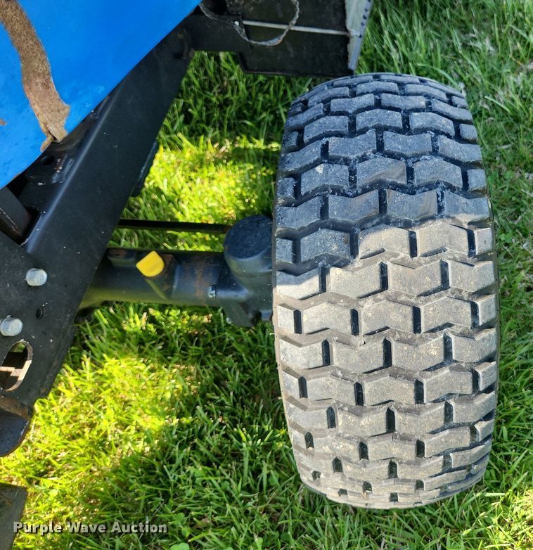 image for item LJ9042 New Holland G6035  lawn mower