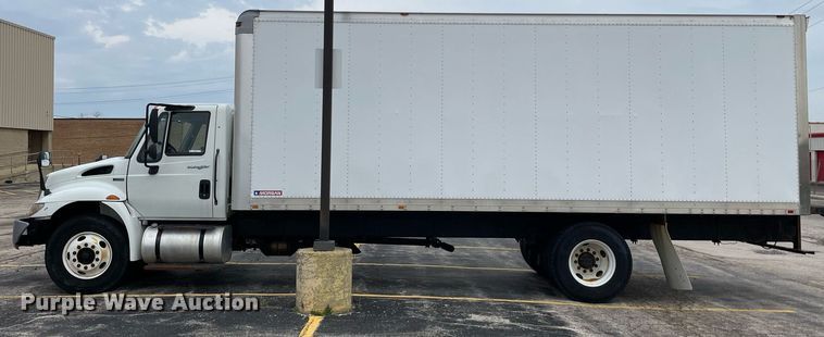 image for item LJ9621 2014 International 4300  box truck