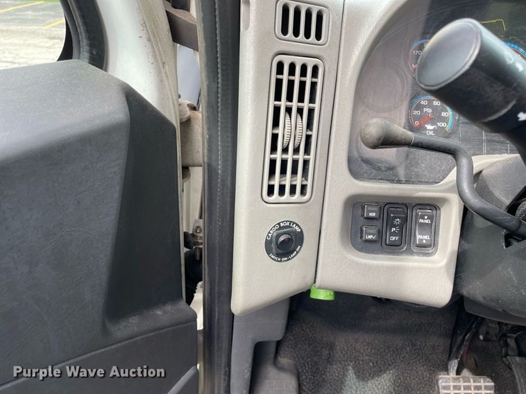 image for item LJ9621 2014 International 4300  box truck