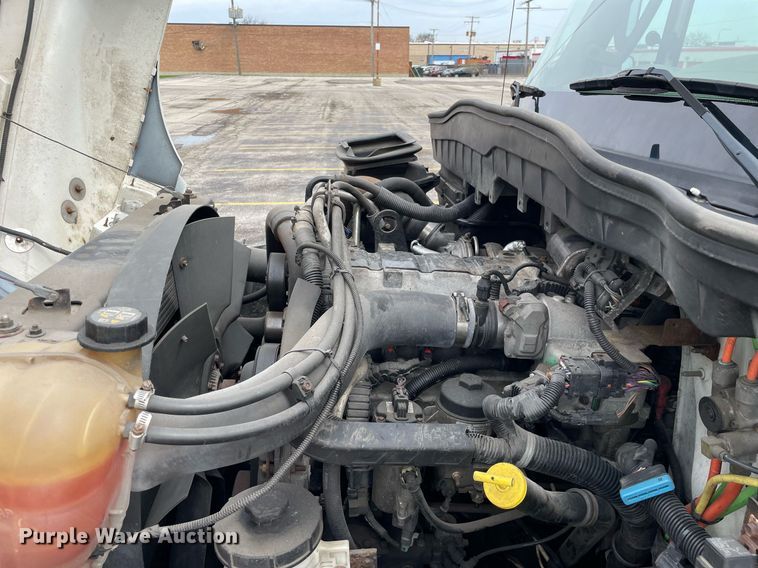 image for item LJ9621 2014 International 4300  box truck