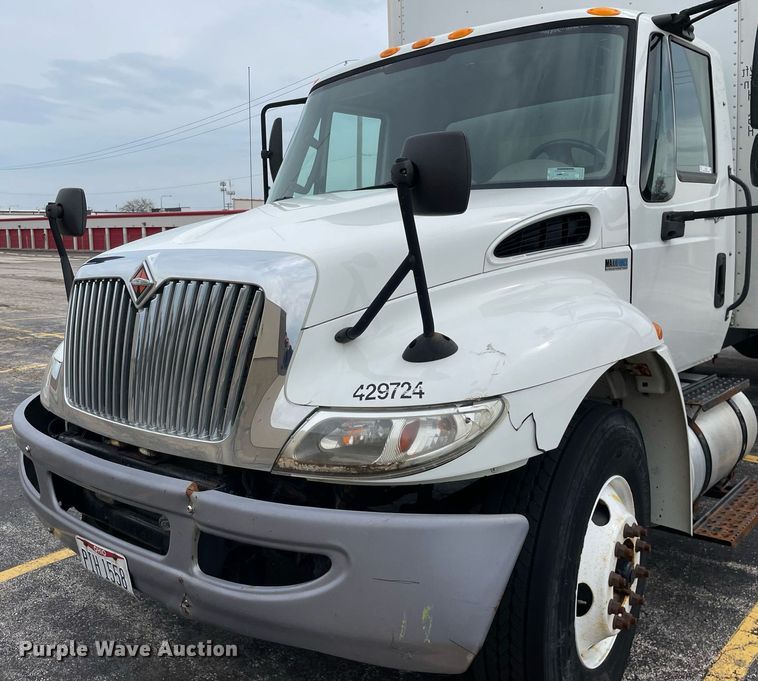 image for item LJ9621 2014 International 4300  box truck