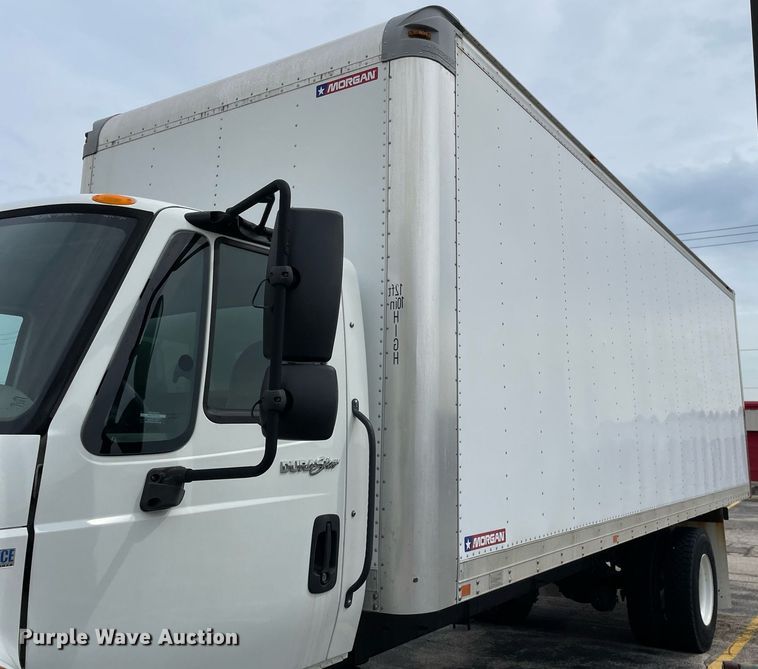 image for item LJ9621 2014 International 4300  box truck