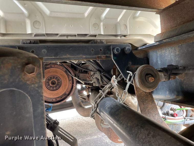 image for item LJ9621 2014 International 4300  box truck