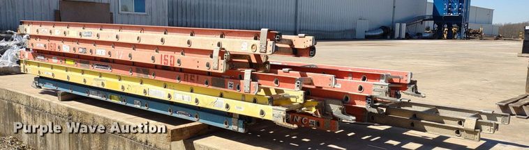 image for item LL9037 (10) extension ladders