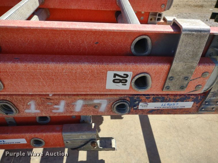 image for item LL9037 (10) extension ladders