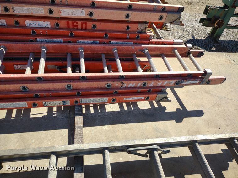 image for item LL9037 (10) extension ladders