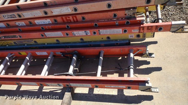 image for item LL9037 (10) extension ladders