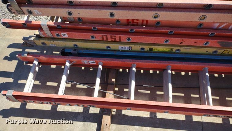 image for item LL9037 (10) extension ladders