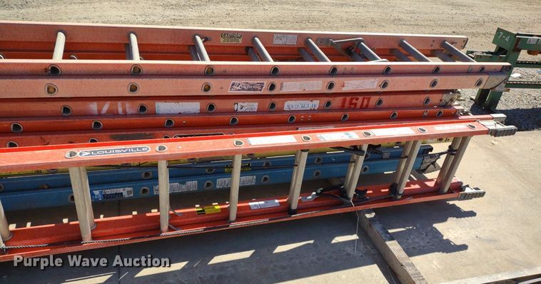 image for item LL9037 (10) extension ladders