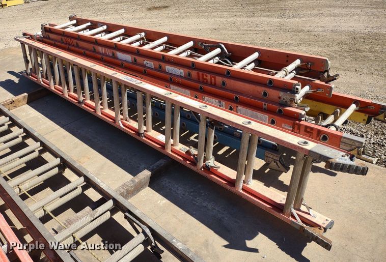 image for item LL9037 (10) extension ladders