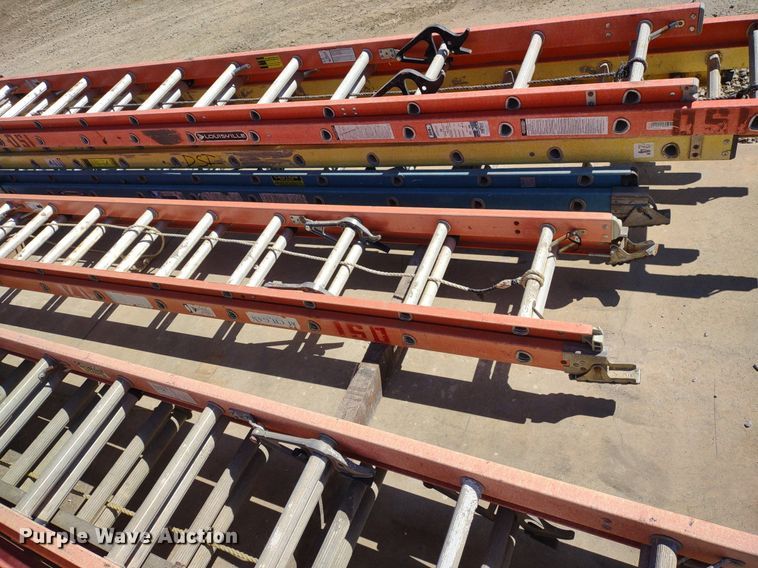 image for item LL9037 (10) extension ladders