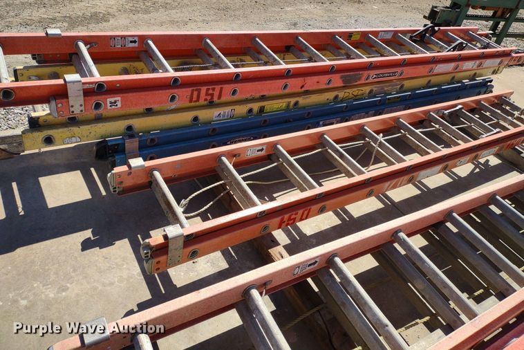 image for item LL9037 (10) extension ladders