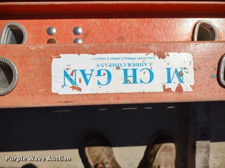 image for item LL9037 (10) extension ladders