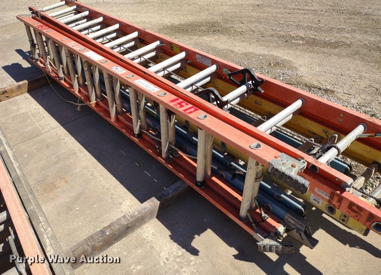 image for item LL9037 (10) extension ladders