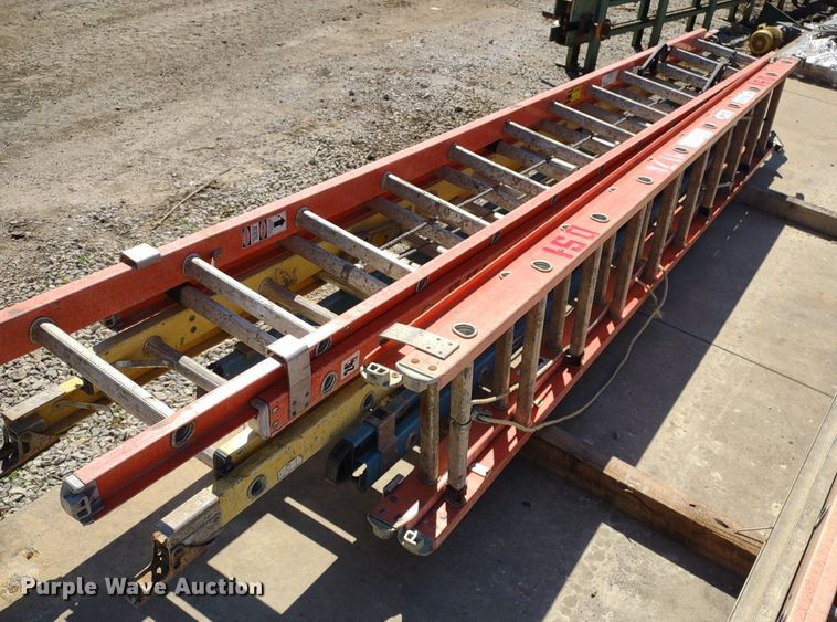 image for item LL9037 (10) extension ladders