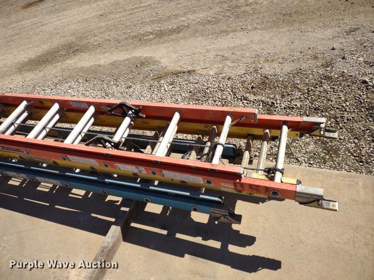 image for item LL9037 (10) extension ladders
