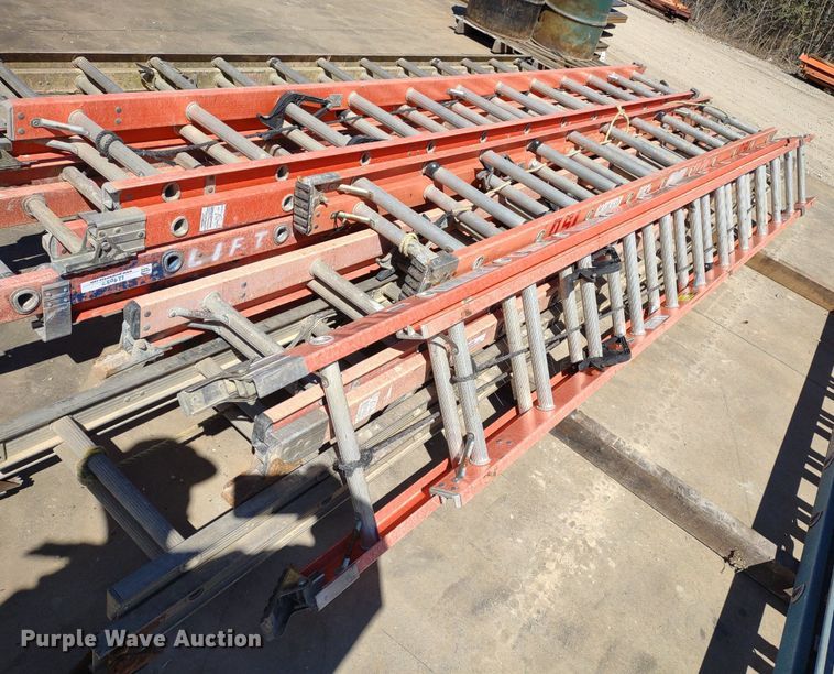 image for item LL9037 (10) extension ladders