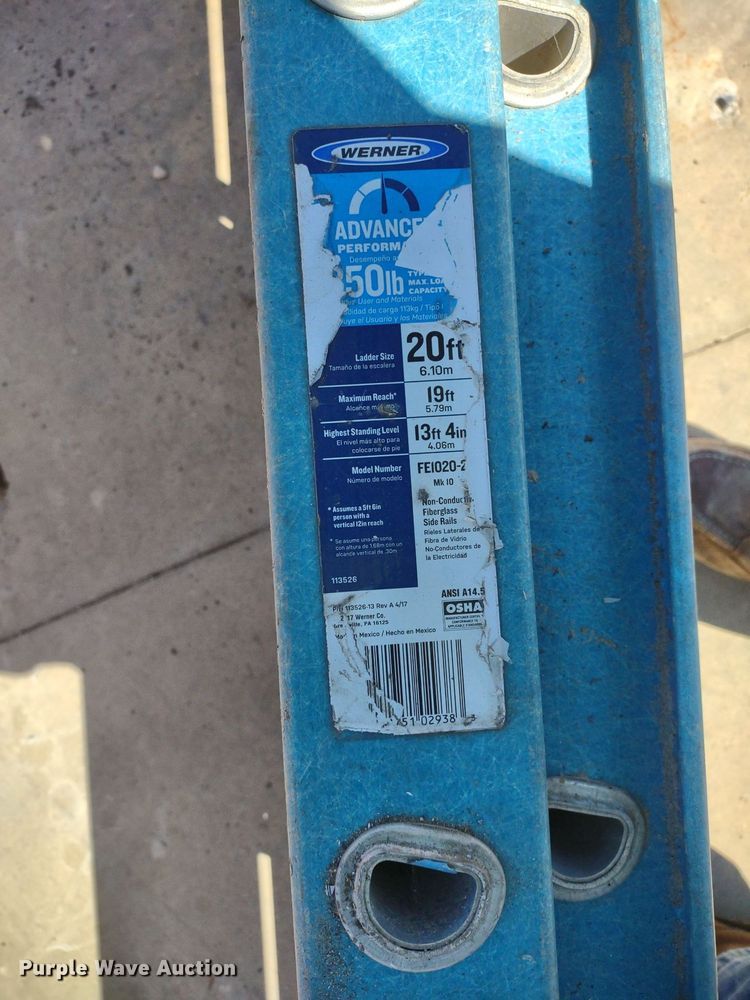 image for item LL9037 (10) extension ladders