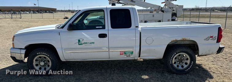 image for item LN9379 2006 Chevrolet Silverado 1500  Ext. Cab pickup truck