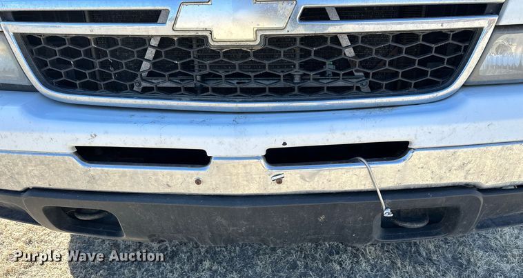 image for item LN9379 2006 Chevrolet Silverado 1500  Ext. Cab pickup truck