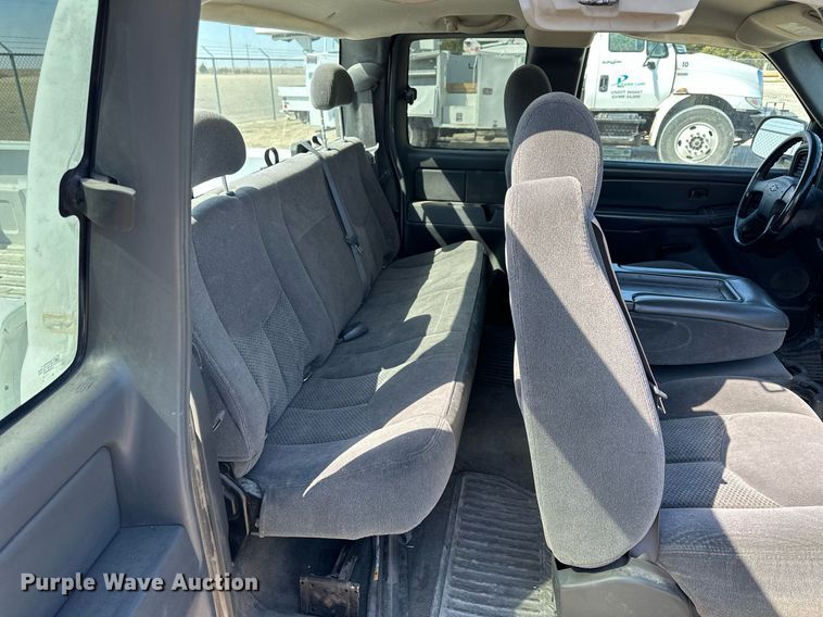 image for item LN9379 2006 Chevrolet Silverado 1500  Ext. Cab pickup truck