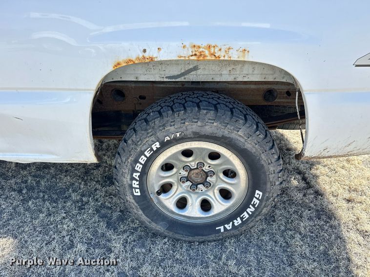 image for item LN9379 2006 Chevrolet Silverado 1500  Ext. Cab pickup truck