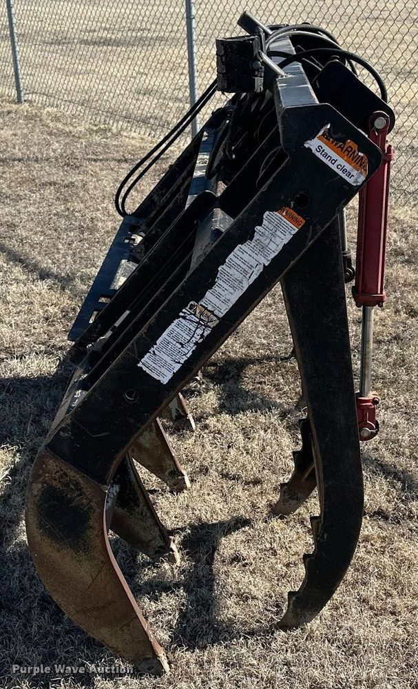 image for item LN9386 WorkSaver  76"W skid steer grapple bucket