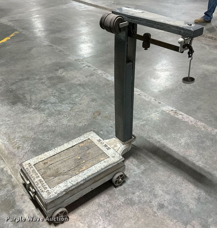 image for item LN9392 Howe  scale