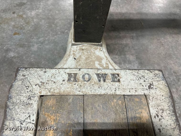 image for item LN9392 Howe  scale