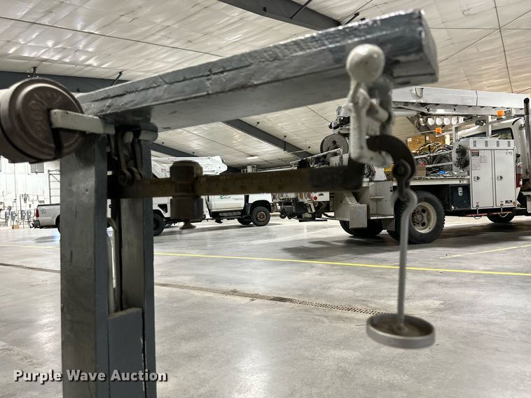 image for item LN9392 Howe  scale