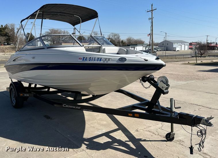 image for item LN9396 2015 Crownline B19  boat