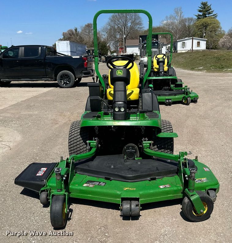 image for item LN9424 2016 John Deere 1580  lawn mower