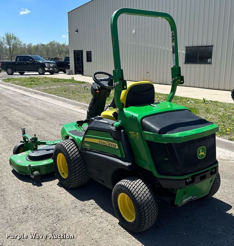image for item LN9424 2016 John Deere 1580  lawn mower